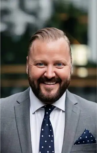 Portrait of Simon Duncan